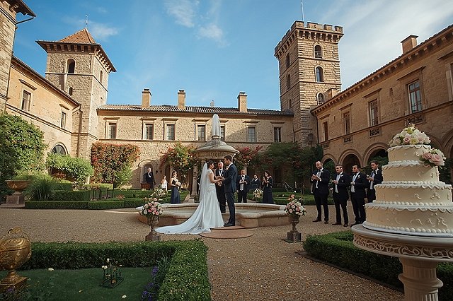 Парк-отель сорвал жителю Екатеринбурга свадьбу сына, но избежал выплаты неустойки