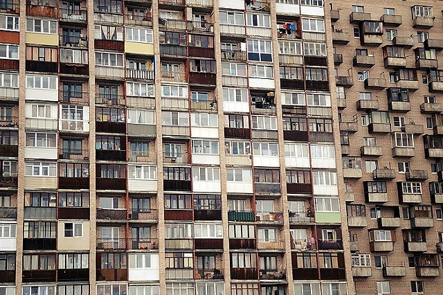 Жителей многоквартирных домов предупредили о большом штрафе за запах из квартиры