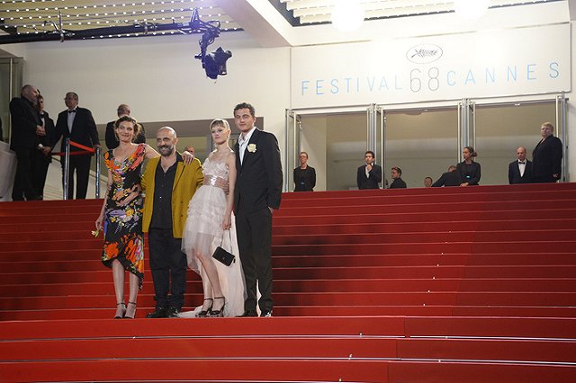 Кинотеатр в «Пассаже» откроется запрещенной к показу «Любовью» Гаспара Ноэ