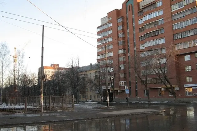 Строители поддержали противников «точечной застройки» на Родонитовой