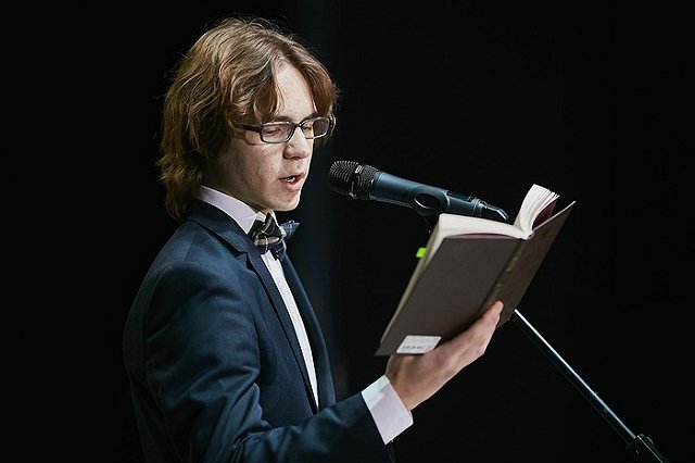 В Екатеринбурге пройдет первый чемпионат по чтению вслух на двух языках