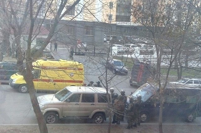 Преступник выманил сотрудников из здания ФСБ, обещая выдать экстремистов