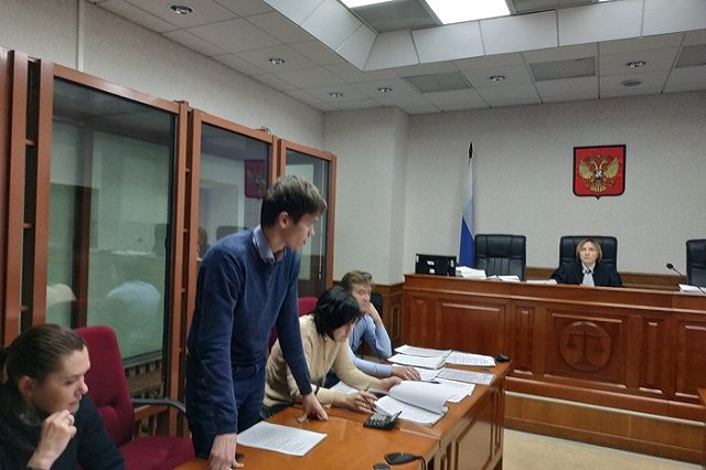 Экс-директор «Спецавтобазы» перед увольнением раздал премии на 1,2 млн рублей