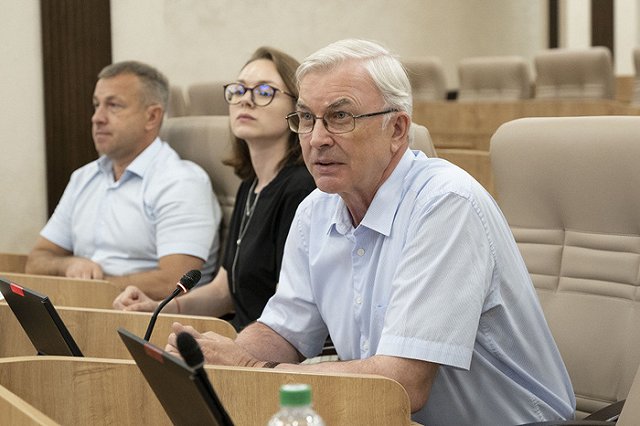 Экс-вице-мэр Екатеринбурга предложил создавать рабочие места для школьников на заводах