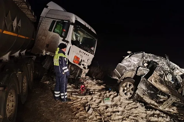 Супружеская пара из Екатеринбурга погибла под Артями в ДТП с бензовозом