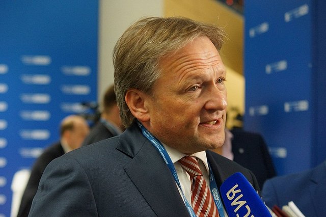 Титов поспорил с Орешкиным о курсе рубля