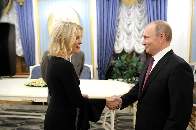 Бравшую интервью у Путина американскую журналистку уволили за расизм