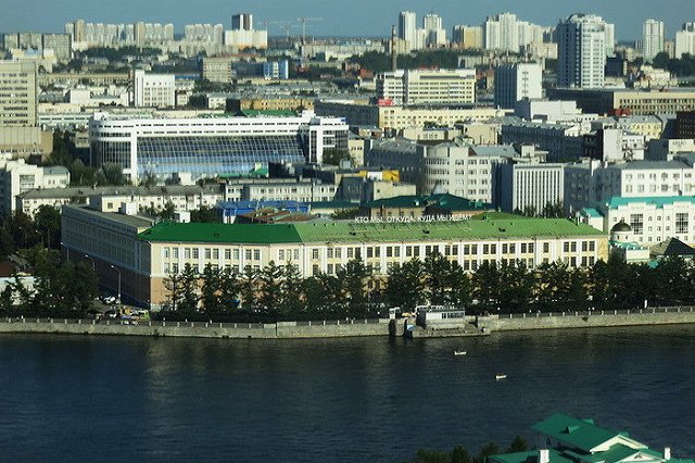 Альфа-Банк, владеющий частью Приборостроительного завода, заблокировал его снос