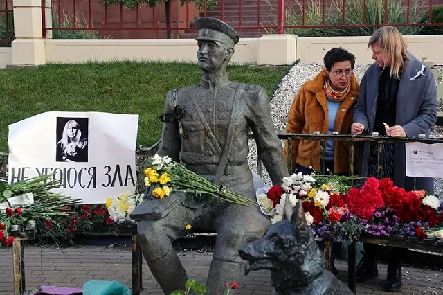 Журналист выяснил, что страница об Ирины Славиной в Википедии появилась раньше ее самосожжения