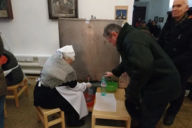 Двух военнослужащих Балтфлота оштрафовали за мытье обуви святой водой