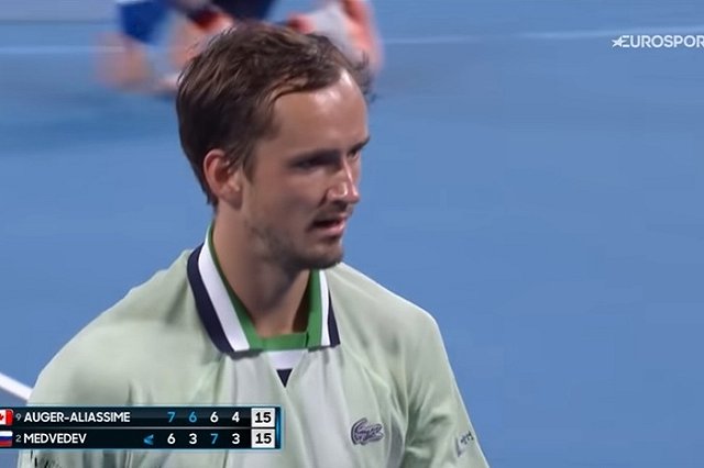 В Лондоне заявили, что не допустят на Уимблдон россиян, пока те публично не осудят Россию