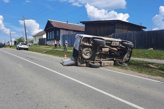 В Свердловской области скорая помощь сбила ребенка