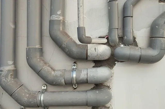 Свердловчанин погиб после взрыва бака для воды