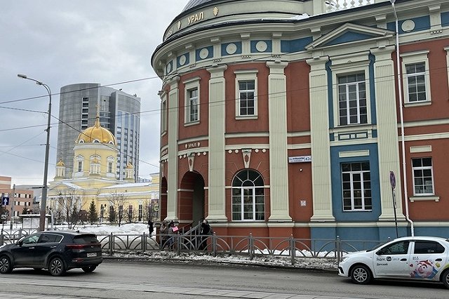 Куйвашев отменил все развлекательные мероприятия в Свердловской области