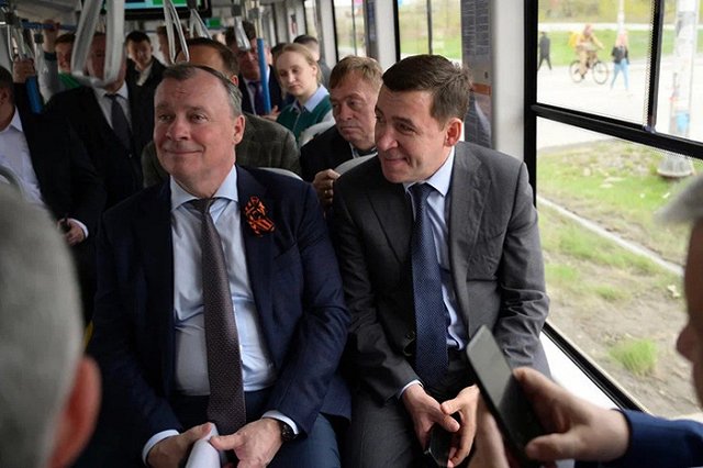 Путин наградил мэра Екатеринбурга Алексея Орлова