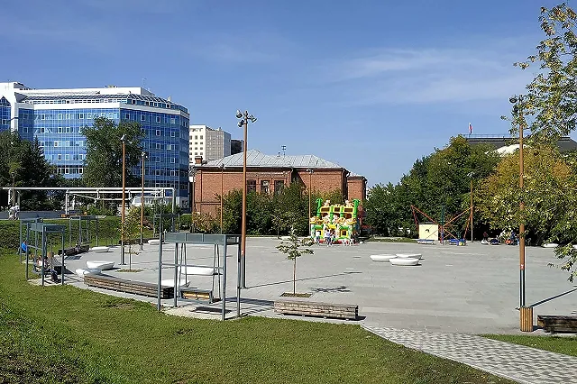 Бывшее здание ГЦСИ в Екатеринбурге, ранее принадлежащее Боброву, продали за 91 млн