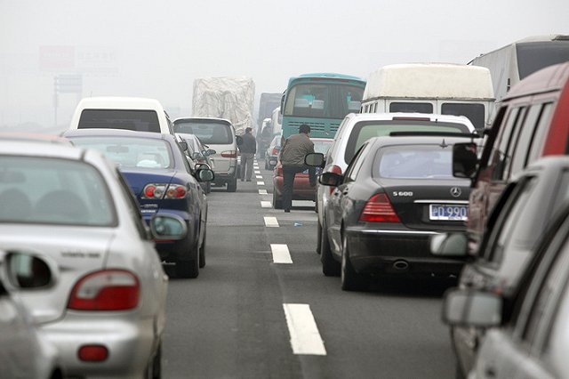 Дальнобойщики устроили драку на Тюменском тракте