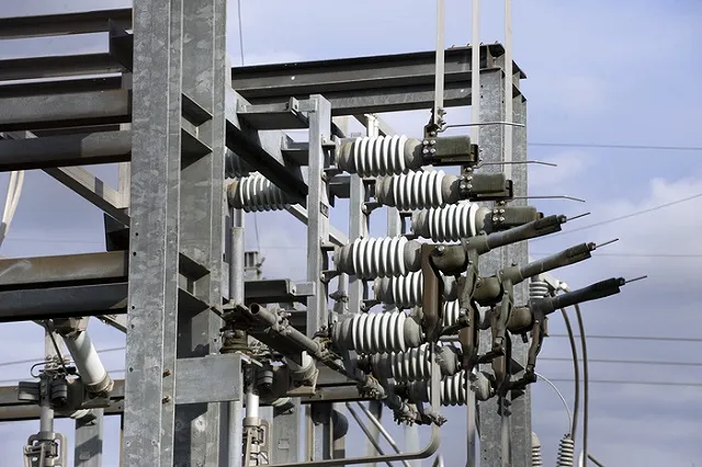 Авария на подстанции оставила без электричества 12 тысяч жителей Вторчермета