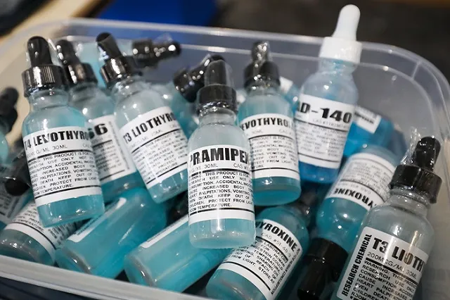 Два екатеринбуржца пойдут под суд за заказ анаболиков из Белоруссии