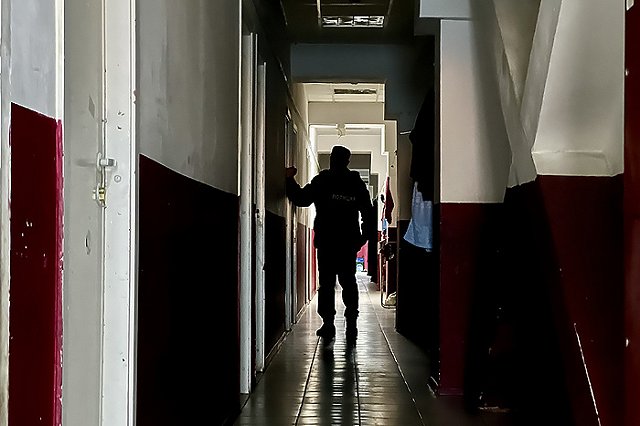 В Екатеринбурге силовики устроили рейд на мигрантов