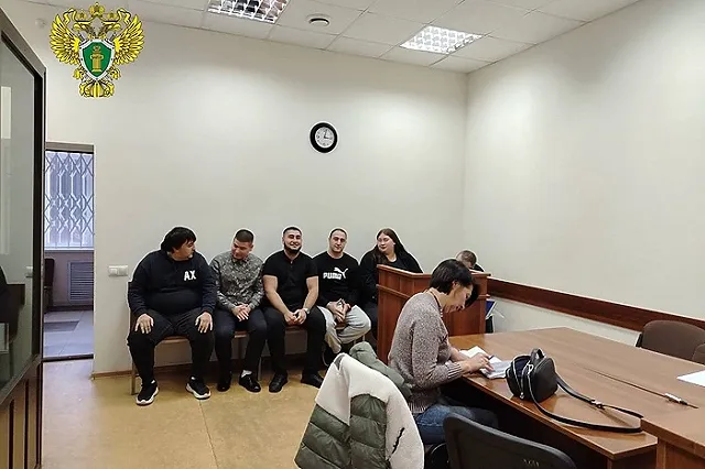 В Екатеринбурге двоих мужчин оштрафовали на полмиллиона за стрельбу во дворе дома