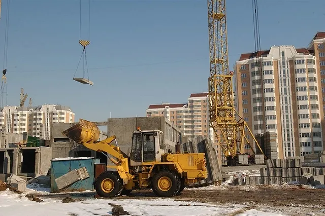 Кран насмерть задавил рабочего на стройке в Нижнем Тагиле