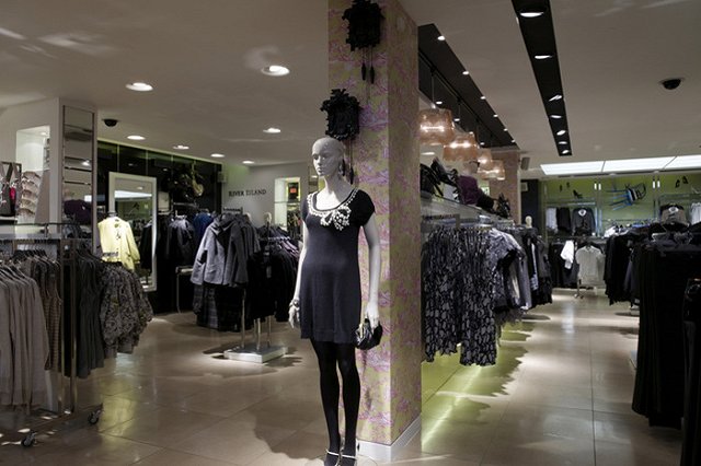 Жена Антона Бакова закрывает свои магазины в Екатеринбурге