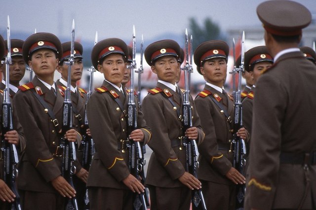 Эксперты отметили активную деятельность КНДР на ядерном реакторе