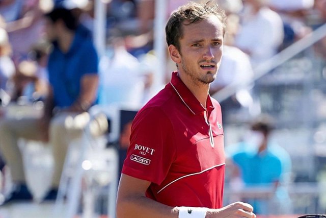Теннисист Медведев признался в страхе проиграть из-за стыда перед россиянами