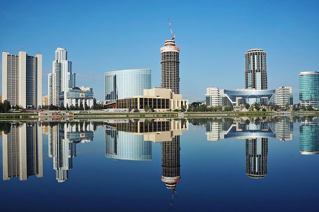 Екатеринбуржец выловил из Исети гигантскую рыбу