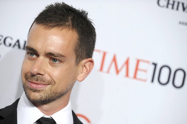 Сторонники ИГ обратились с угрозами к основателям Facebook и Twitter