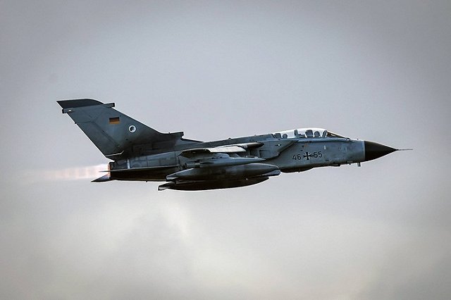 Искусственный интеллект превзошел военных пилотов