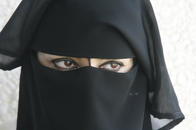 В Германии задумались о запрете паранджи и никаба