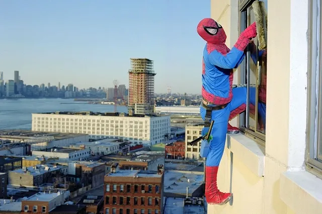 Стэн Ли перед смертью успел создать своего последнего супергероя Человека-грязь