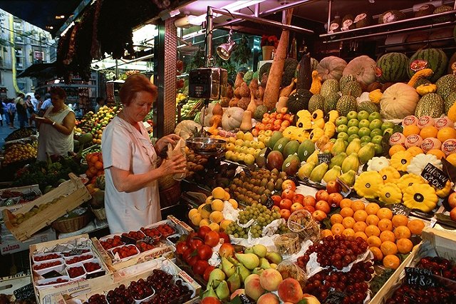 Испанские фермеры попросили Россию о помощи