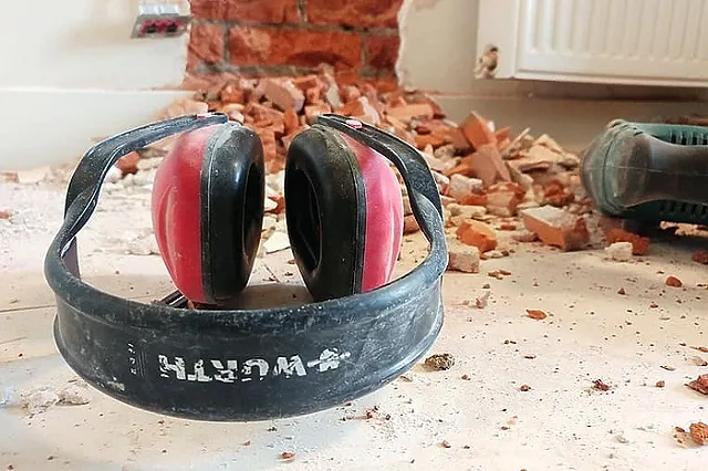 В Качканаре с торгов продали вместе с участком трехэтажный недострой за 60 тысяч рублей