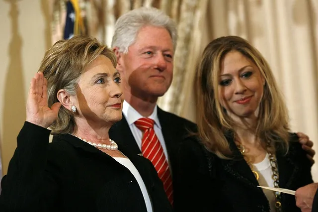 Фонд Клинтона признал получение $1 млн от Катара в обход Госдепа