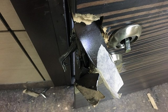 «Пошли отойдем за угол». Свежий обыск в ФБК породил новый мем