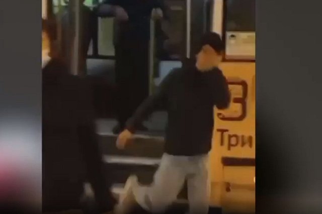 «Один схватил сзади, двое начали бить»: екатеринбургская учительница — о нападении толпы мигрантов