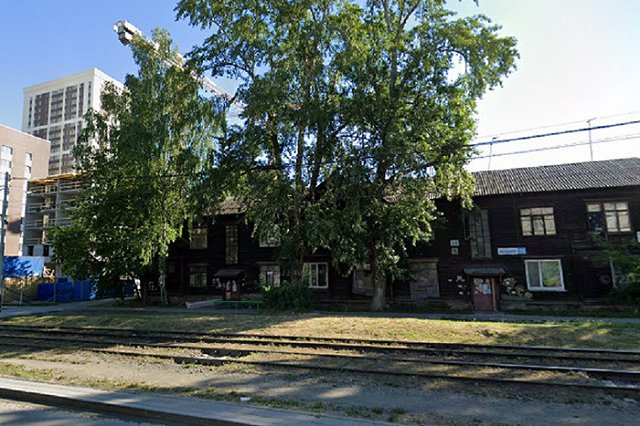 В Екатеринбурге снесут барак, который «забыли» расселить