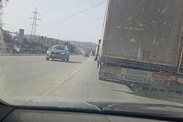 На Пермском тракте снова скопилась огромная пробка