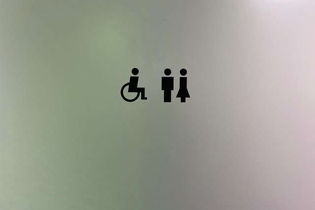 В свердловской школе подростки надругались над пятиклассником