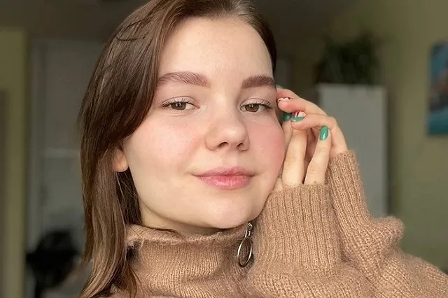 Стюардесса из Екатеринбурга попала в топ самых красивых в России