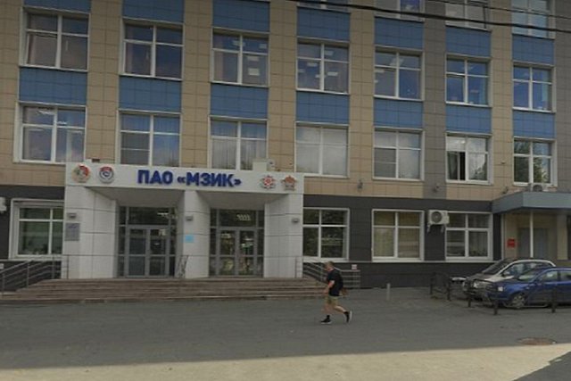 В Екатеринбурге работникам крупного завода запретили проносить с собой воду