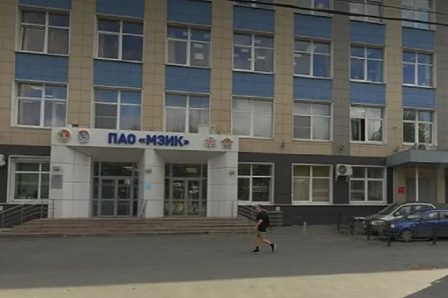 В Екатеринбурге работникам крупного завода запретили проносить с собой воду