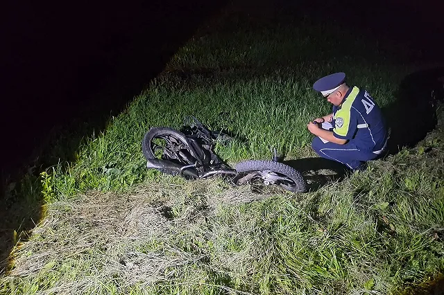 В Свердловской области водитель «Лады Приоры» сбил насмерть 14-летнего водителя мопеда — видео