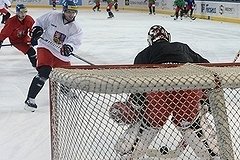 Хоккеисты «Автомобилиста» поборются за Кубок Карьяла