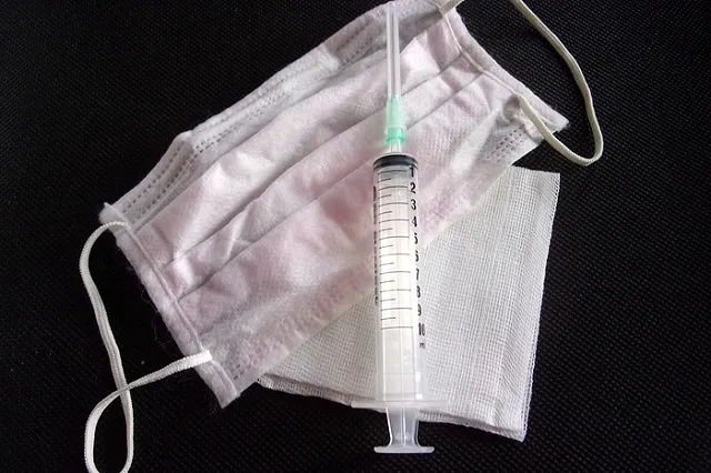 Екатеринбургской семье пришлось самостоятельно лечиться от COVID-19, не дождавшись медпомощи