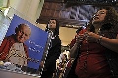 Кровь Папы Римского Иоанна украли и выбросили наркоманы