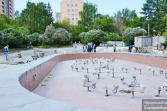 В сквере у Оперного отреставрировали фонтан